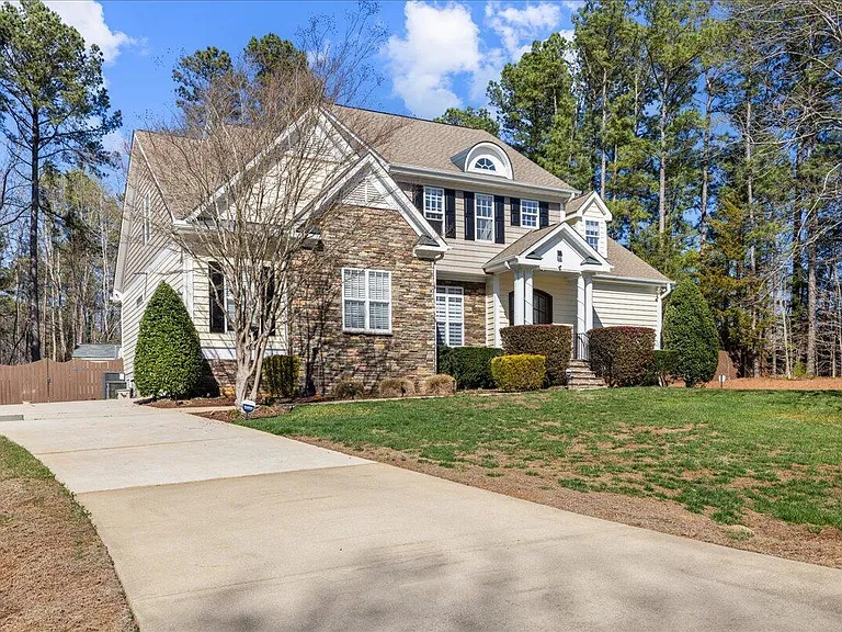 8704 Balbirnie Ct — Photo 1