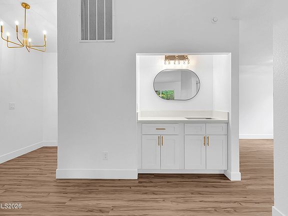 5th image of 3425 Scottsdale Rd