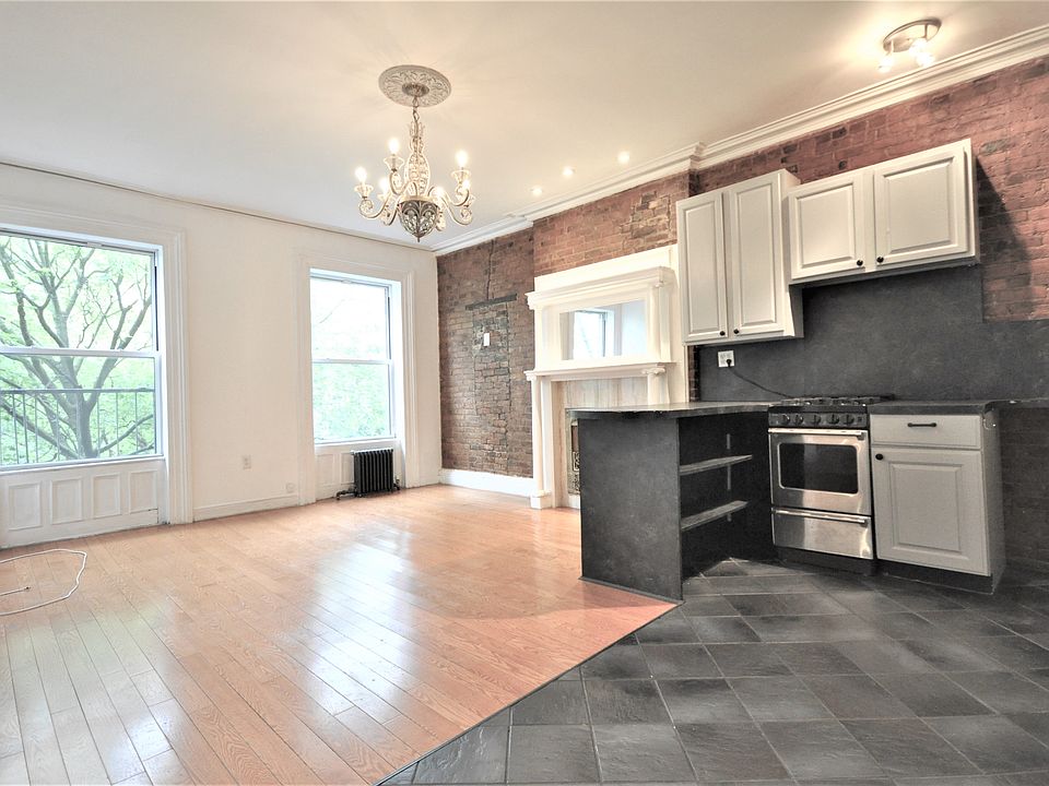 1st image of 206 Washington Park APT 7