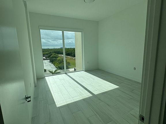 4th image of 602 E Dania Beach Blvd #407