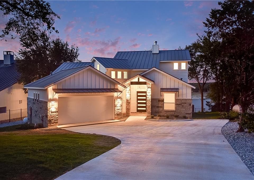 1st image of 21826 Briarcliff Dr