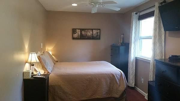 2nd image of 439 S Xanthus Ave