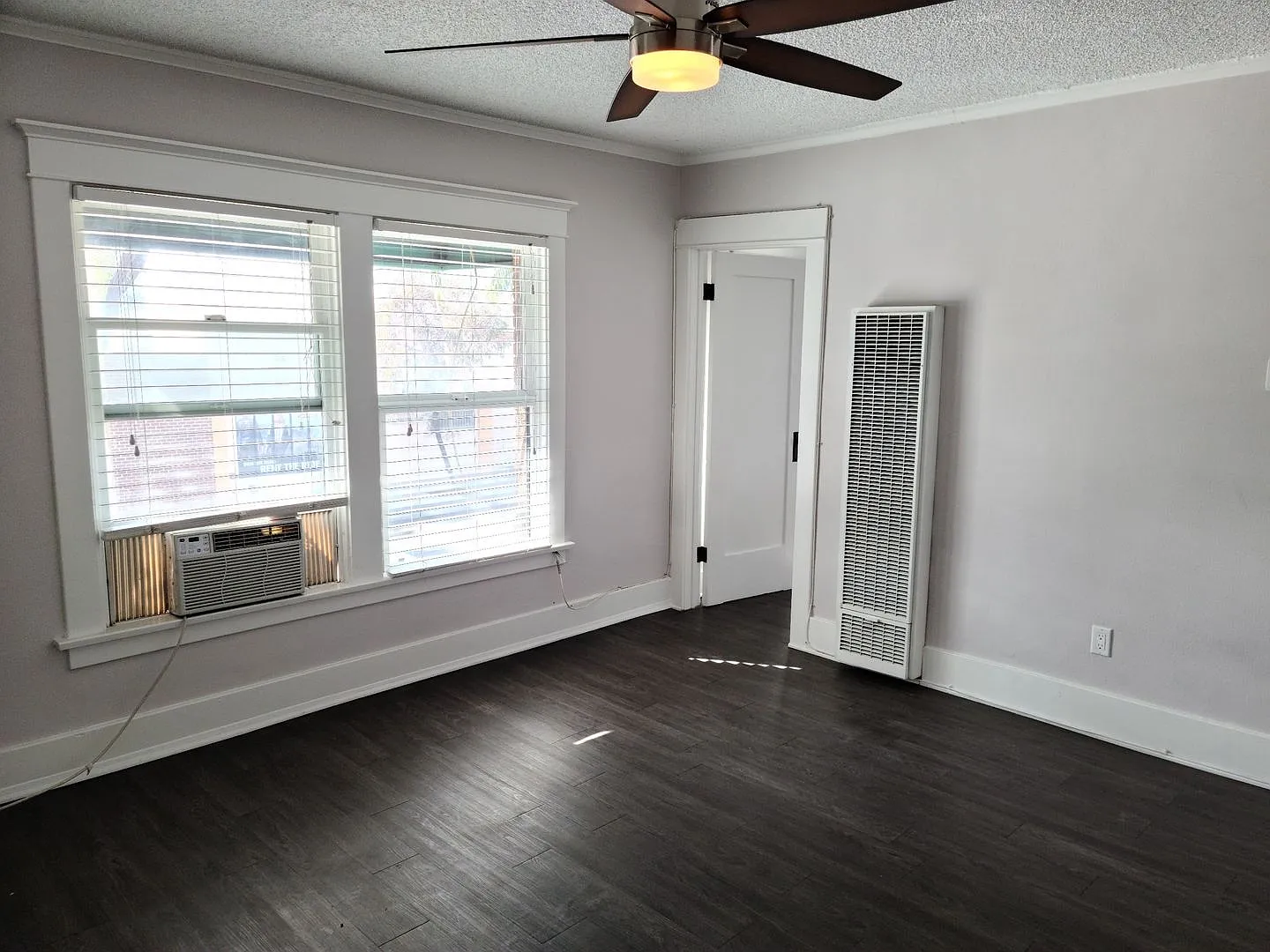 Glendale Lofts - SF Glendale Lofts LLC — Photo 4