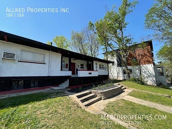 3rd image of 621 N Leverett Ave APT 3