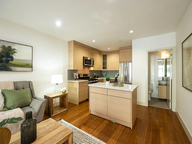 537 Natoma St #101 — Photo 12