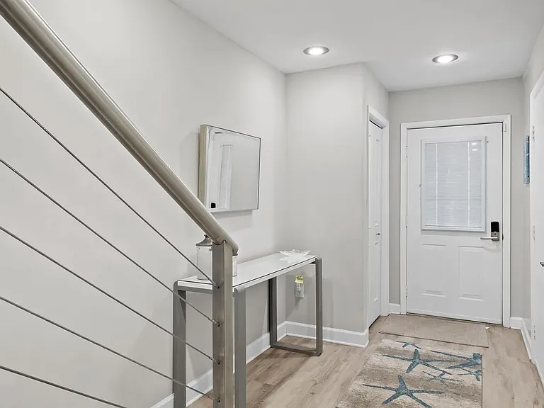 31B 6th St #31B — Photo 3