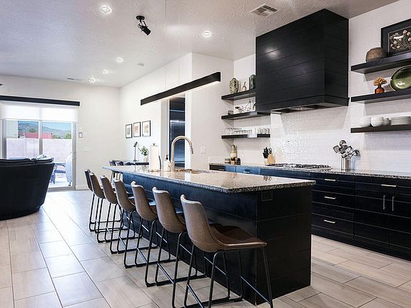 4th image of 3780 Arcadia Dr #49