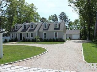 233 Parker Rd, Osterville, MA 02655