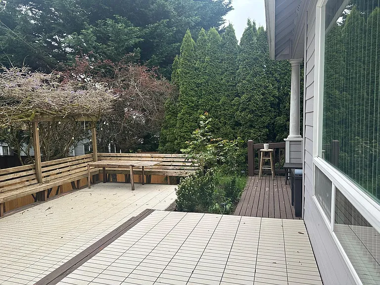 22627 SE 14th Pl — Photo 8
