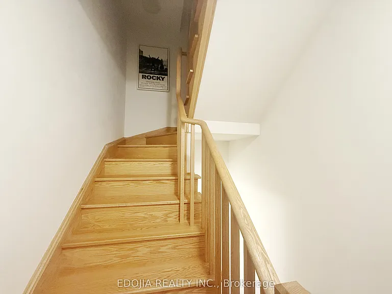 20 Woodstream Dr #3 — Photo 7