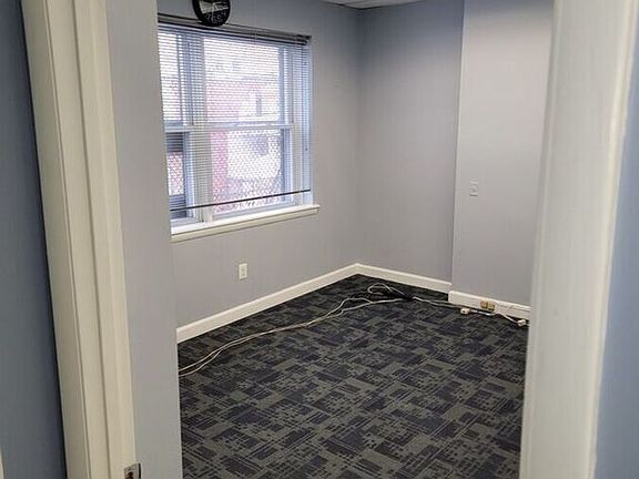 3rd image of 2115 N Charles St #3