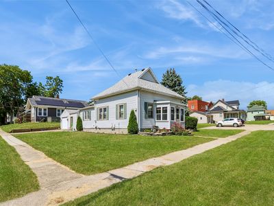325 E 2nd St S, Newton, IA, 50208