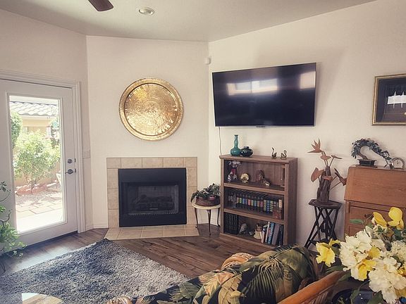 3rd image of 1727 E ARROYO SECO --