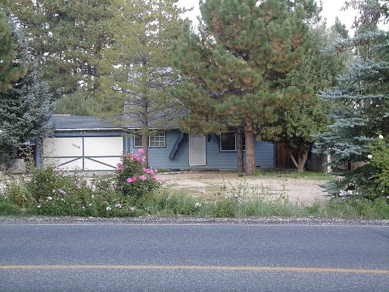 1st image of 1028 Greenway Dr