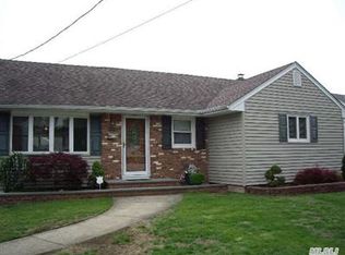 3986 Clark St, Seaford, NY 11783