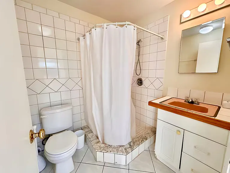 1818 Ridgewood St — Photo 27