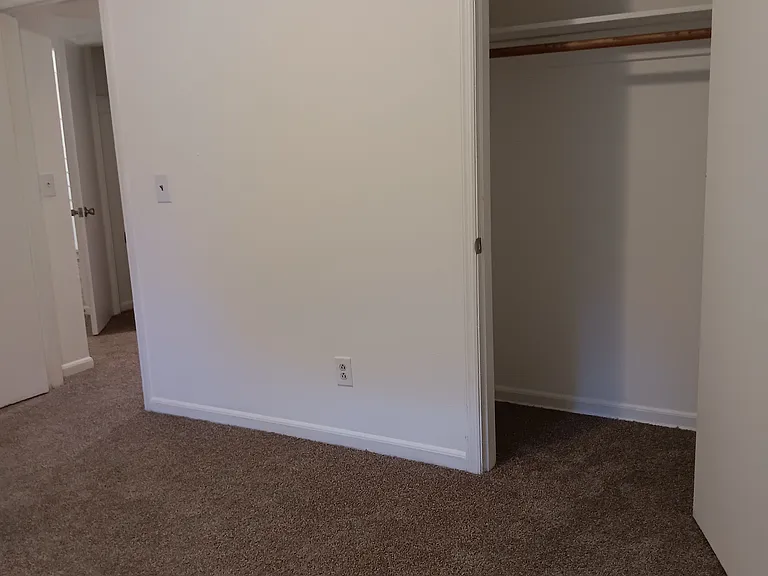 Donnelly Court — Photo 11