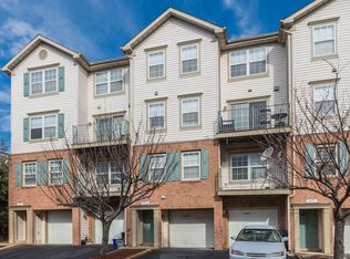 11882 Breton Ct, Reston, VA 20191