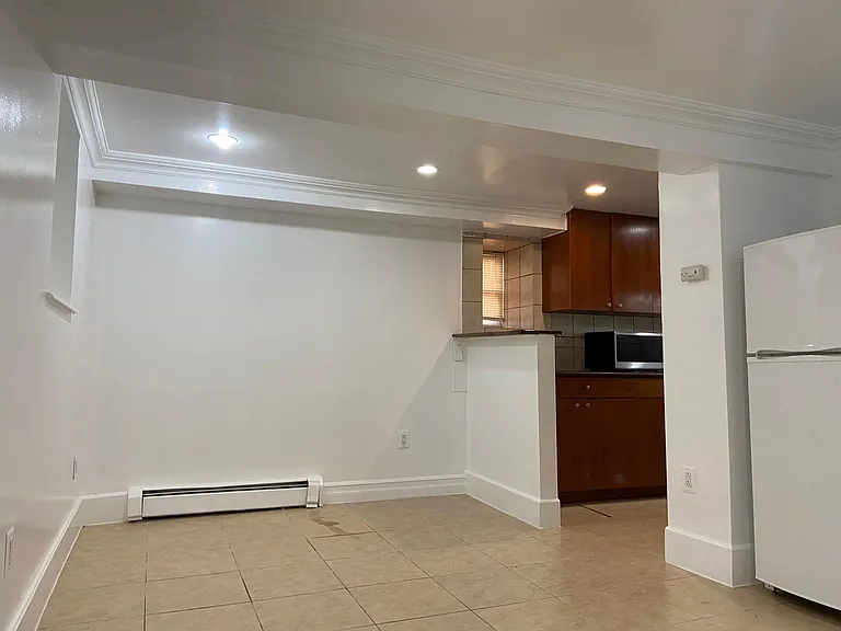 838 Vincent Ave #B — Photo 6
