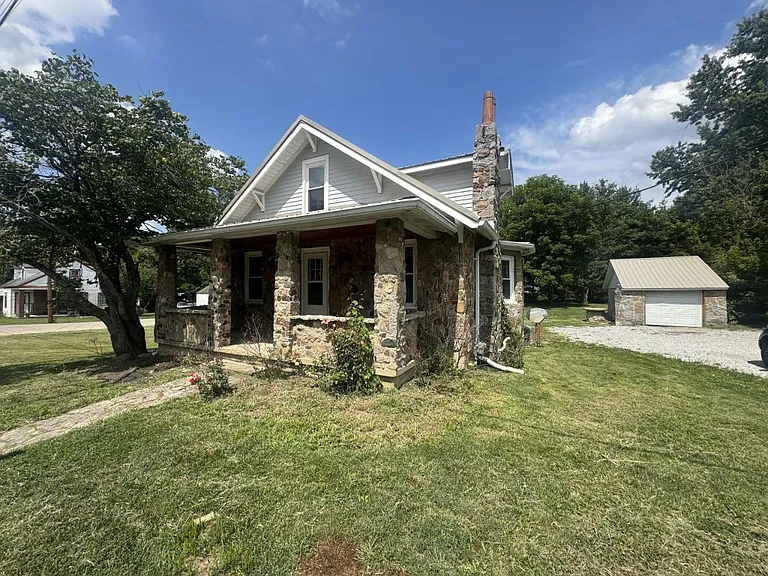 6812 Goshen Rd — Photo 1