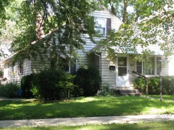 515 18th Ave, East Moline, IL 61244