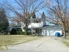 8140 Vanden Dr photo 1