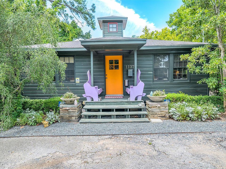 1st image of 1137 W 26th St