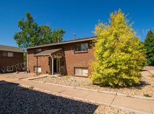 927 James Ct, Fort Collins, CO 80521