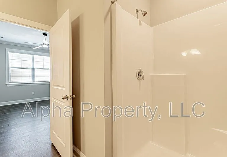 18 Alderly Way — Photo 14