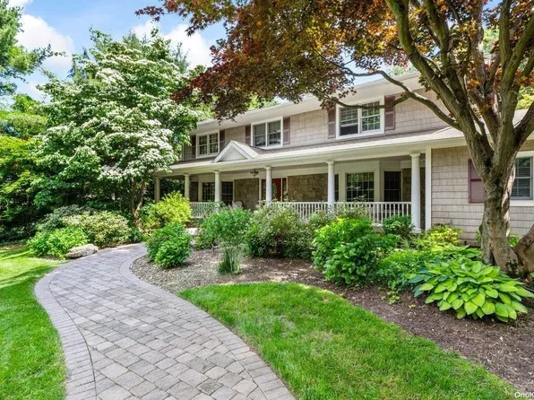 12 Greenbriar Lane, Dix Hills, NY 11746