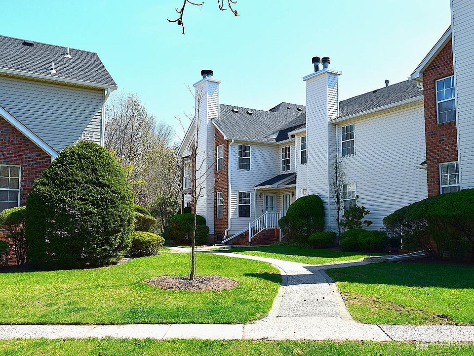 1st image of 168 Vasser Dr