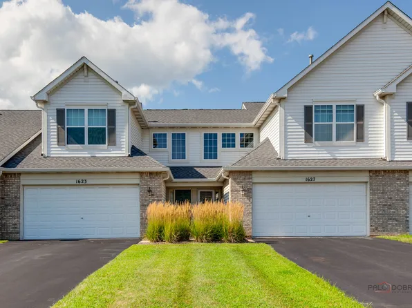 1627 S Candlestick Way, Waukegan, IL 60085