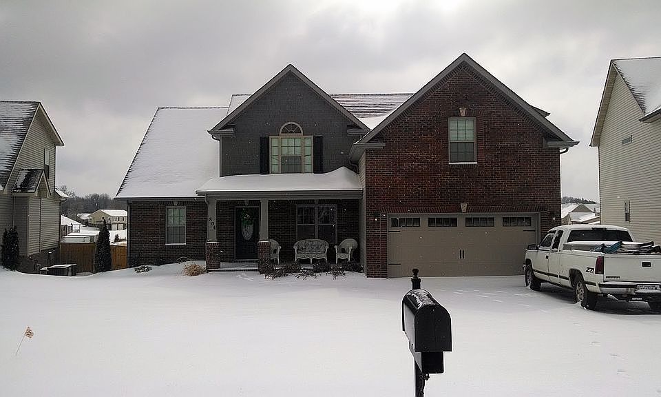 1st image of 804 Carousel Ct