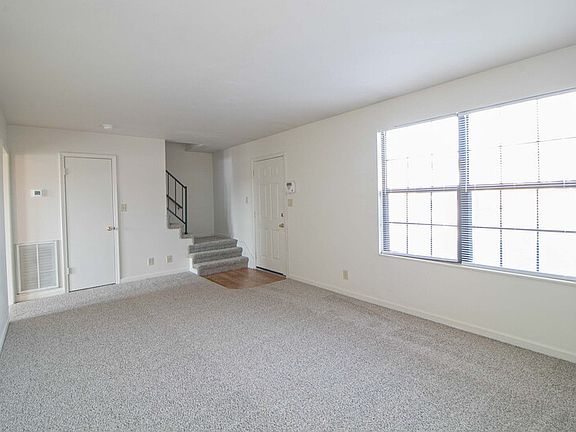 3rd image of 1603-08 Minglewood Dr