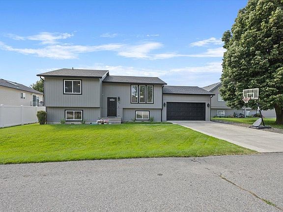 3rd image of 209 N Morrow Ln
