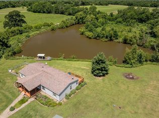 1316 NE 965p Rd, Windsor, MO 65360
