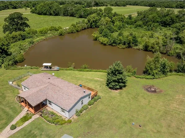 1316 NE 965p Rd, Windsor, MO 65360