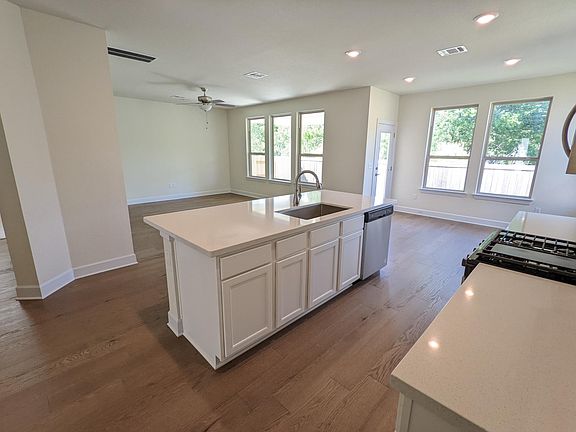 4th image of 6108 Kara Dr