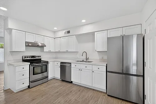 2535 W Missouri Ave #1 Photo 1