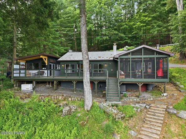 536 River Rd, Beach Lake, PA 18405