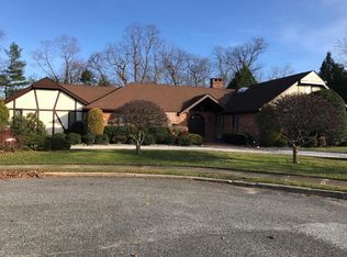 18 Muncy Dr, West Long Branch, NJ 07764