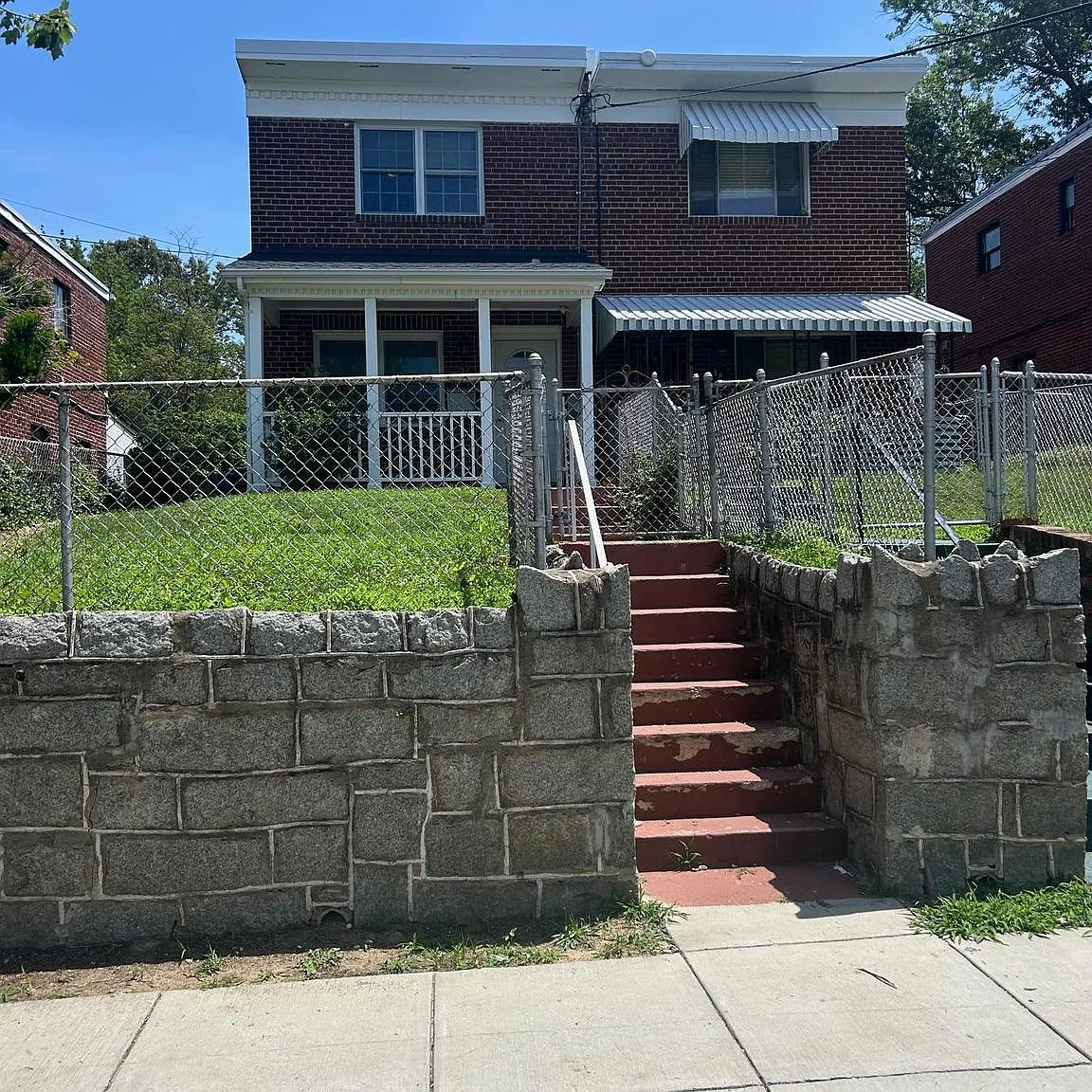 3 bed, 2.0 bath, 1068 sqft, $2,985 — Photo 1