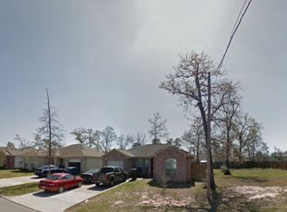 2210 Shady Tree Ln, Conroe, TX 77301