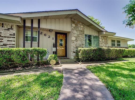 5th image of 2621 Woodlawn Dr