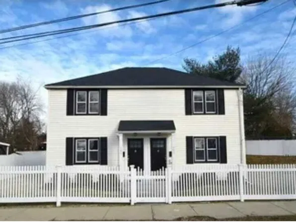 989 Pearl Harbor Street, Bridgeport, CT 06610