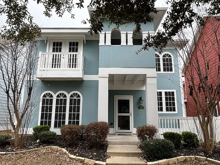 1149 King George Ln — Photo 1