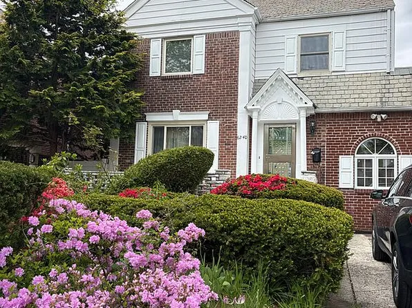 6240 Cromwell Cres, Rego Park, NY 11374