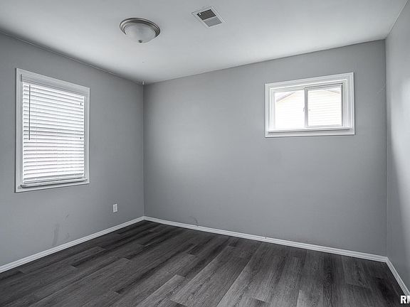 5th image of 2811 W 70th St