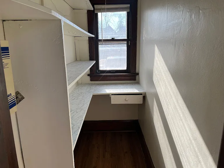 1025 E Land Pl — Photo 14