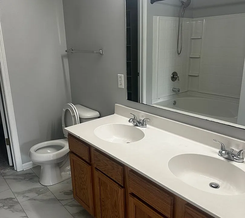 1426 Pinethicket Dr